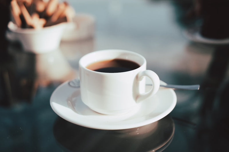 Hoe laat moet je stoppen met koffie voor het slapengaan?
