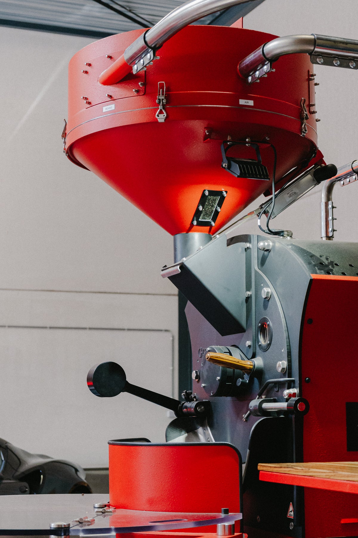 Close-up van onze koffiebrander, wat een beauty!